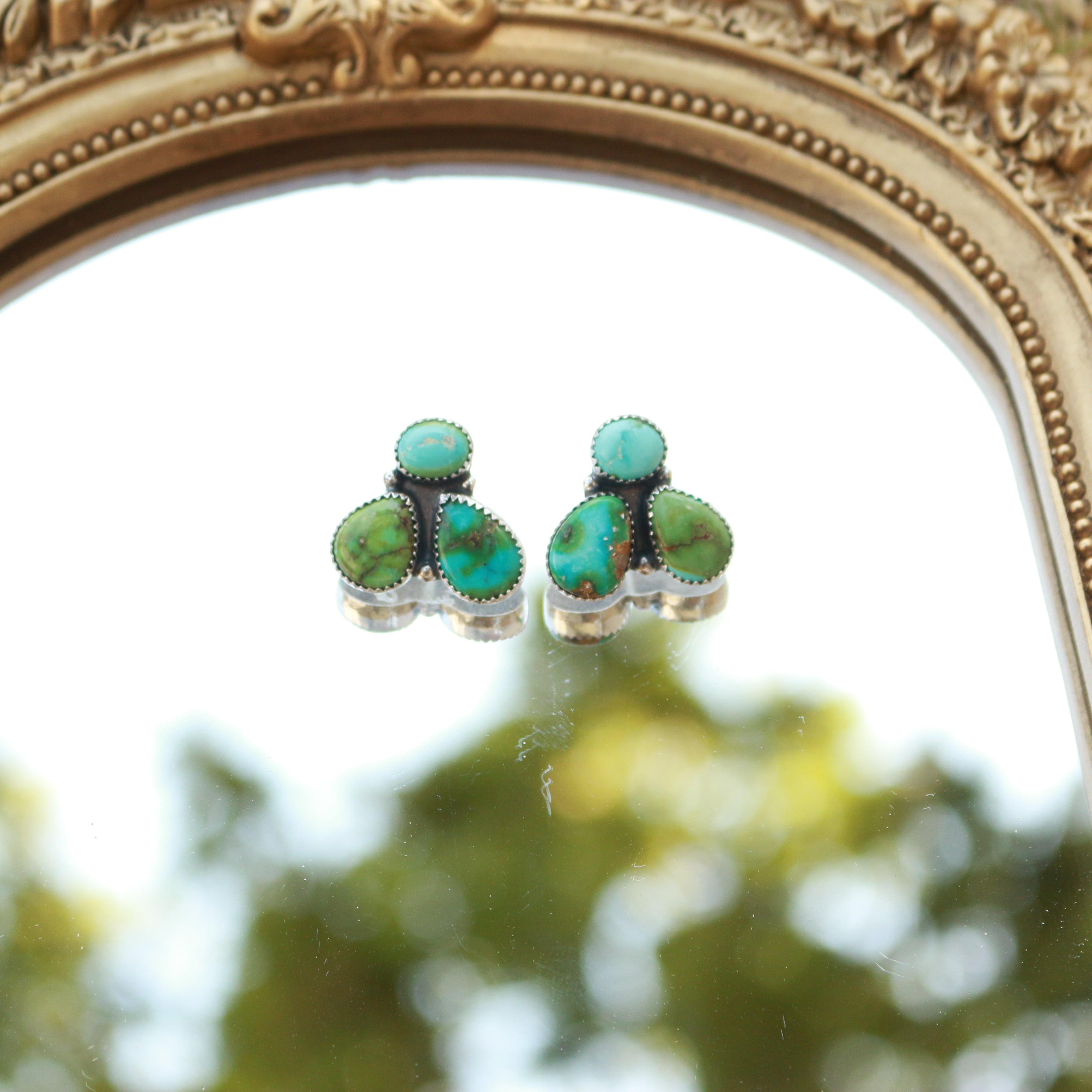 The Flora earrings
