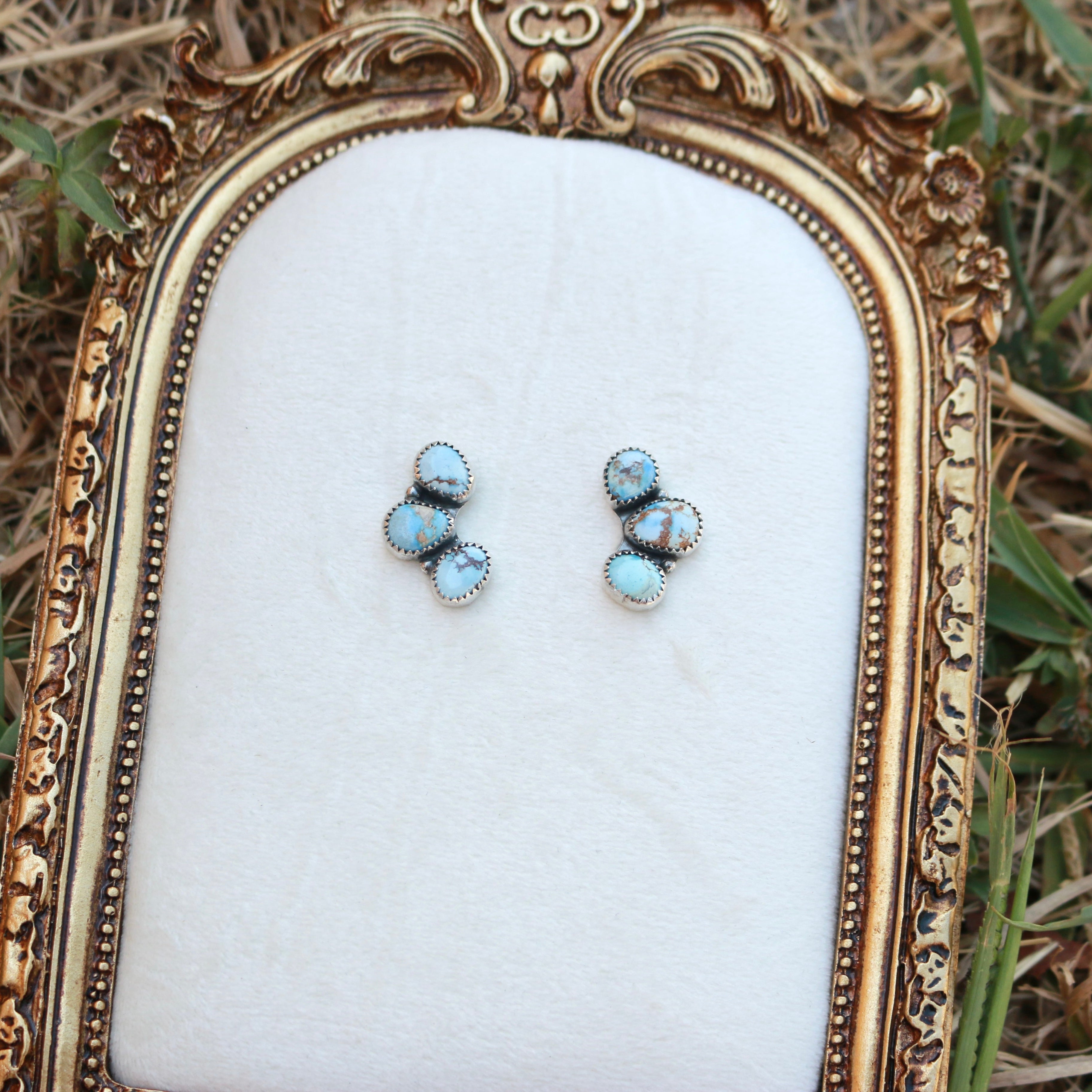 The Wild Dusk earrings