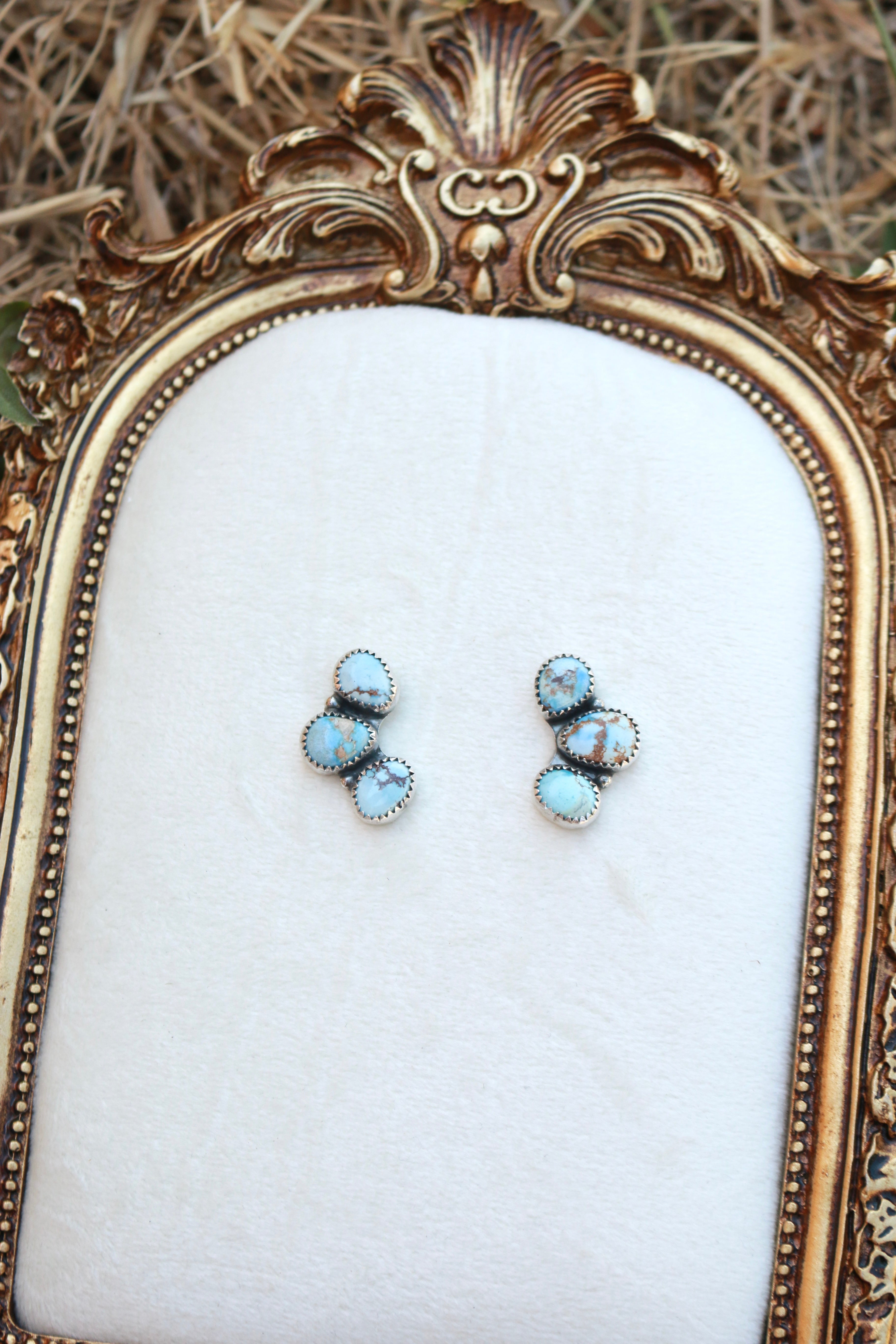 The Wild Dusk earrings