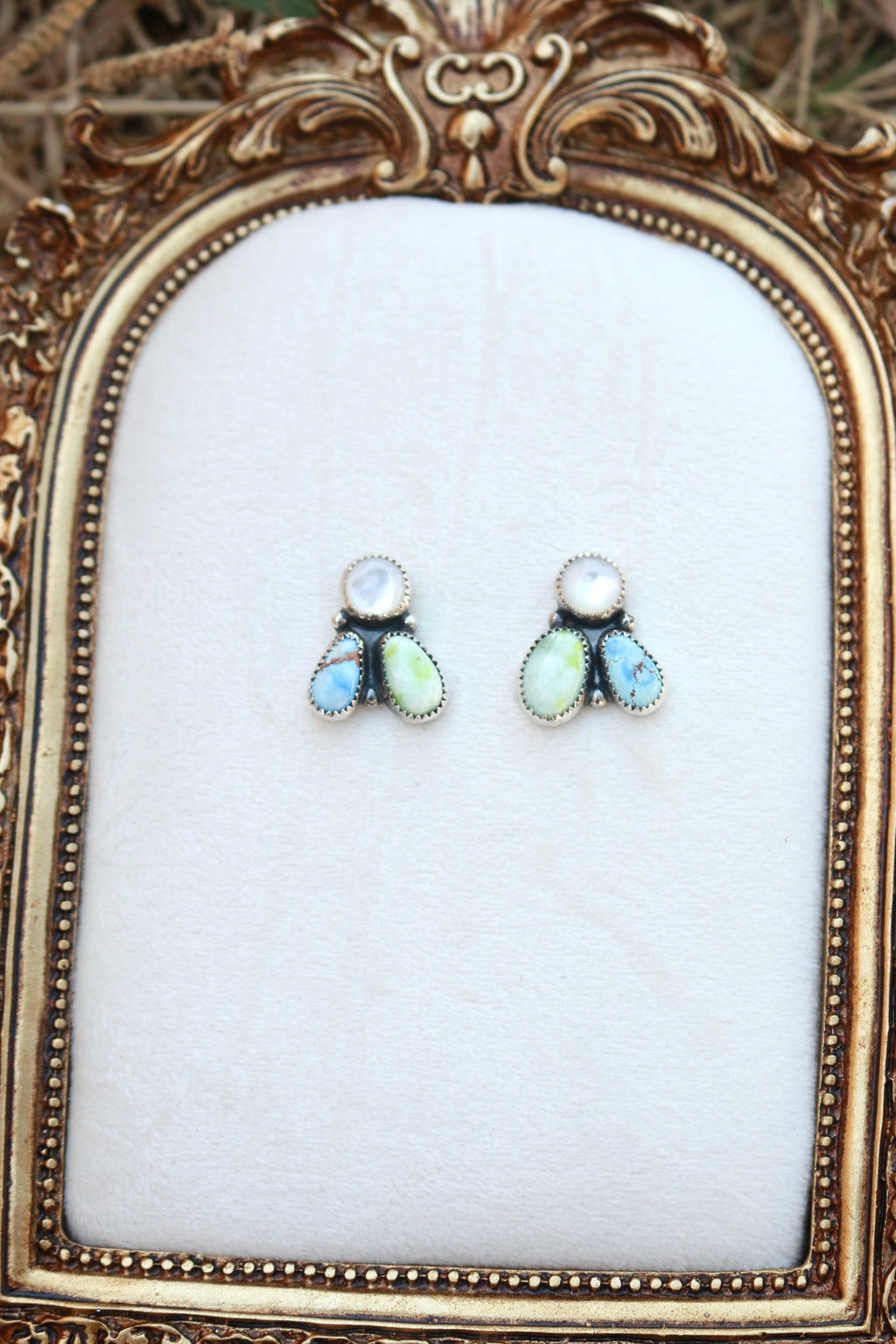 The Desert Lily earrings