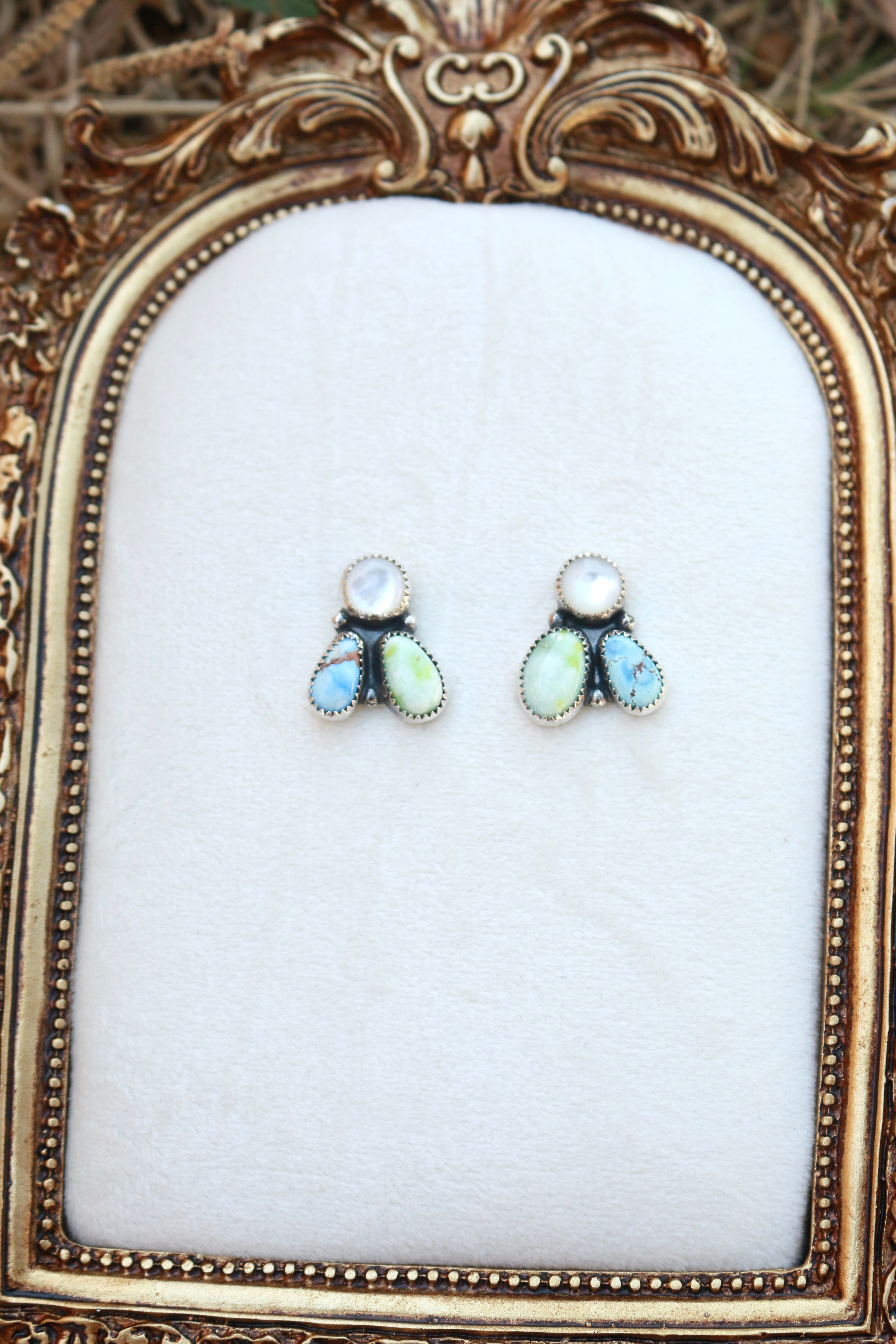 The Desert Lily earrings
