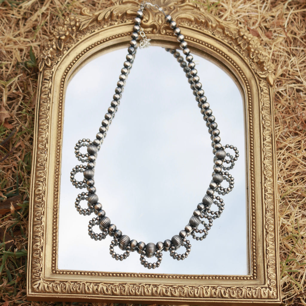 The Dust Flower necklace