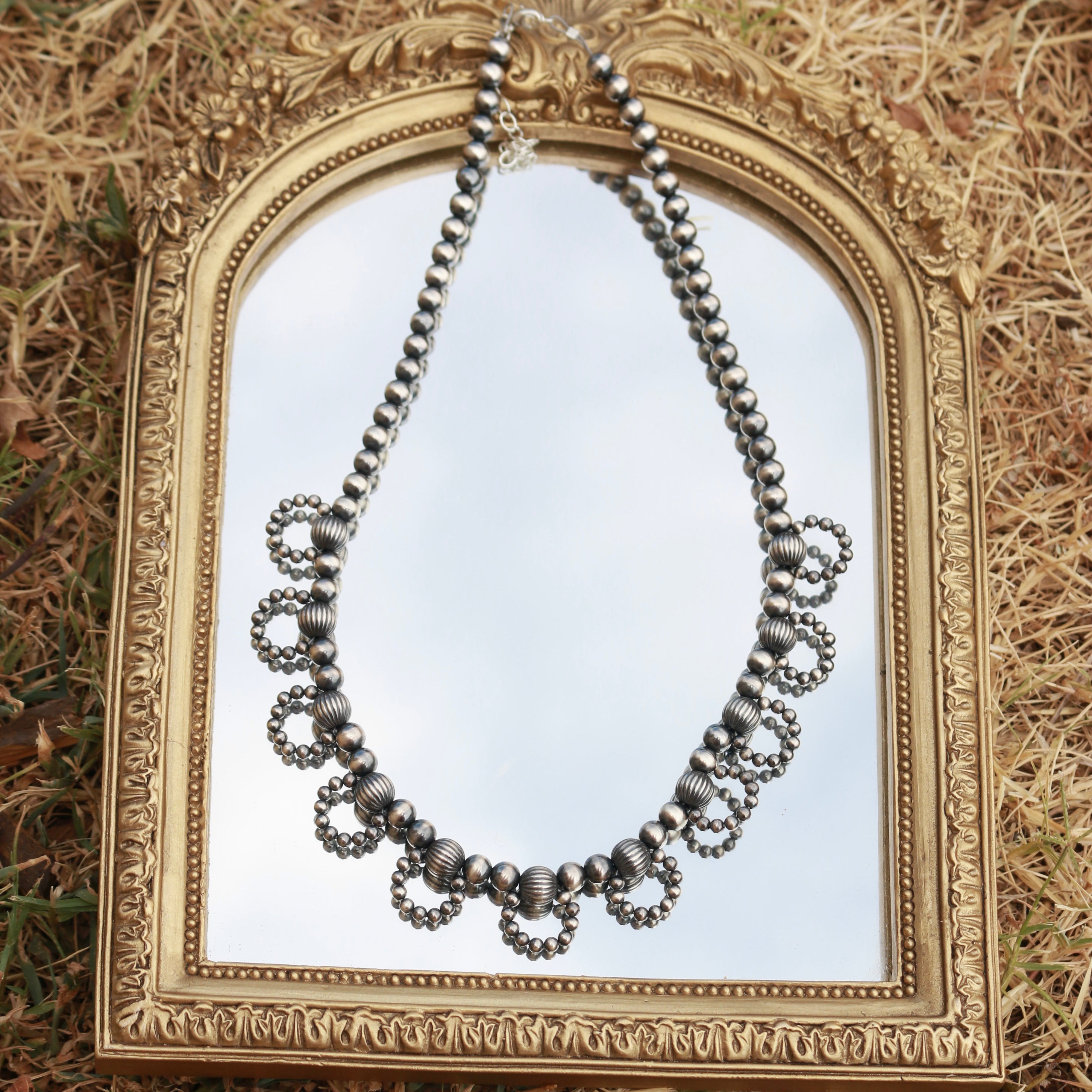 The Dust Flower necklace