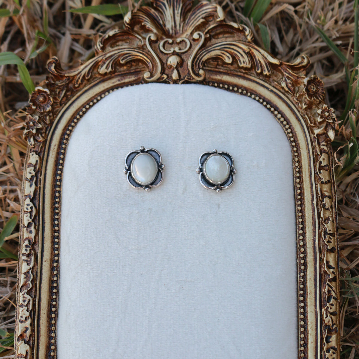 The Mabel earrings