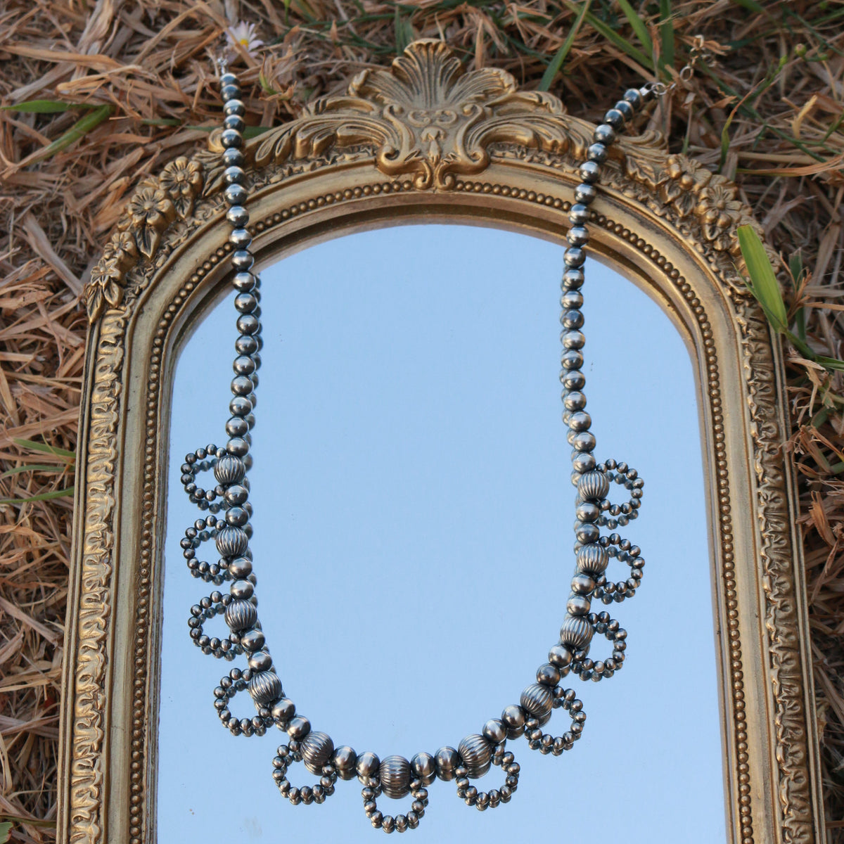 The Dustflower necklace